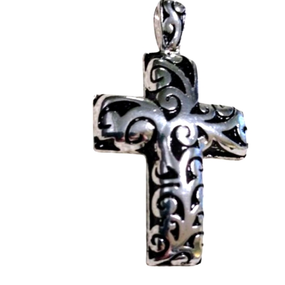 Silvertone Cross Pendant - Picture 4 of 10